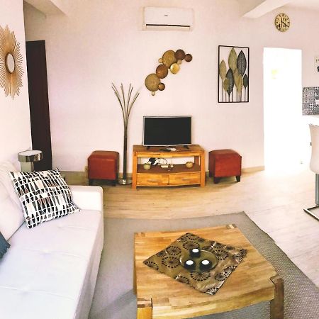 Town House With Patio In Quiet Residential Area 10 Min From Beach Torremolinos Kültér fotó