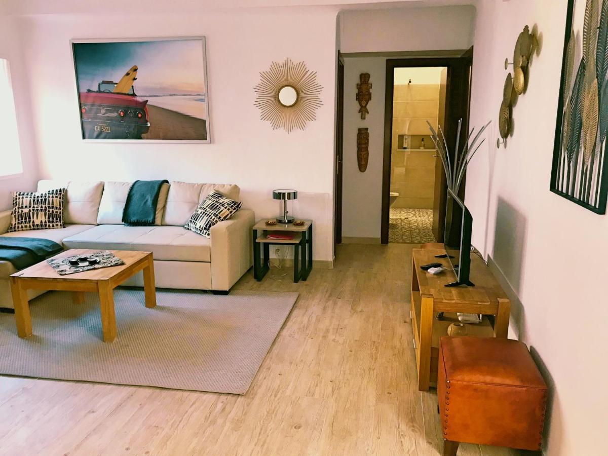 Town House With Patio In Quiet Residential Area 10 Min From Beach Torremolinos Kültér fotó