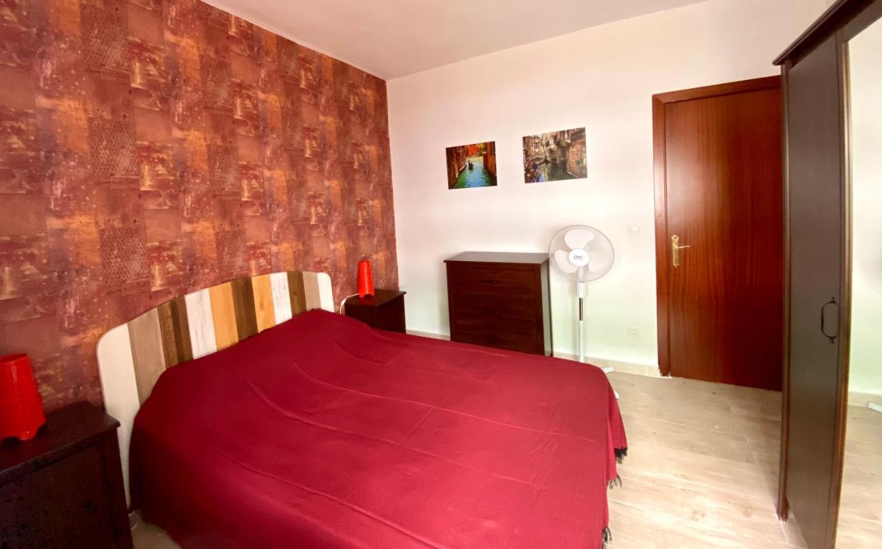 Town House With Patio In Quiet Residential Area 10 Min From Beach Torremolinos Kültér fotó