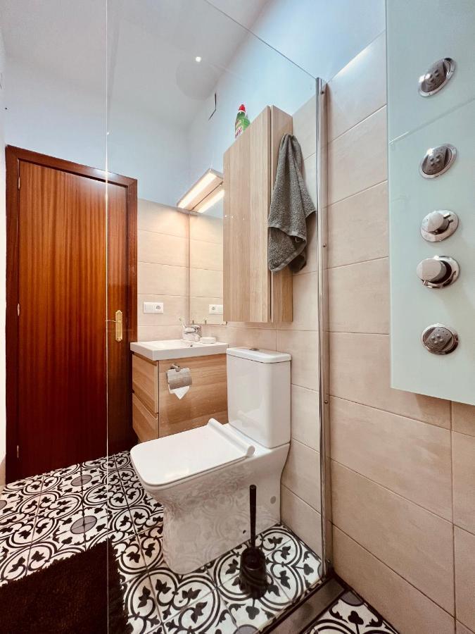 Town House With Patio In Quiet Residential Area 10 Min From Beach Torremolinos Kültér fotó